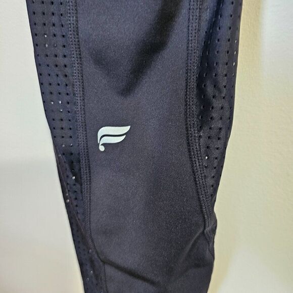 EUC LIKE NEW FABLETICS MOTION 365+ BY FABLETICS BLACK SOFT LEGGINGS SIZE MEDIUM - Picture 7 of 15